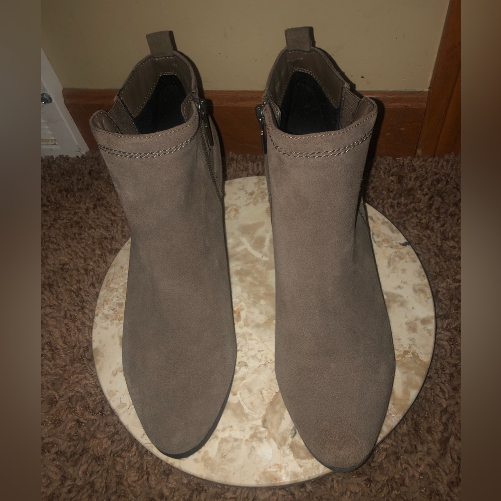 Blondo Ankle Boots Size 10 comfortable boots - Picture 3 of 16
